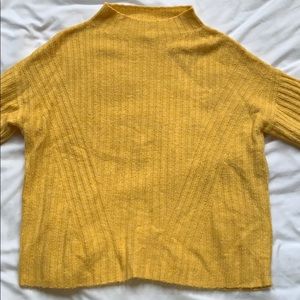 Old navy mustard yellow sweater